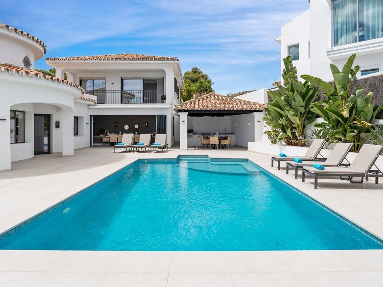Villa for Sale in Benahavís, Malaga 4