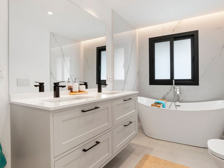 Villa for Sale in Benahavís, Malaga 42