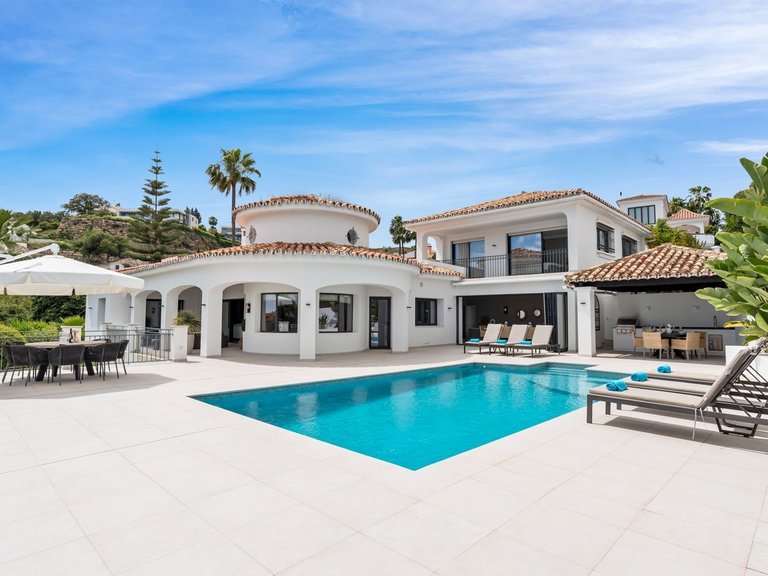 Villa for Sale in Benahavís, Malaga 5