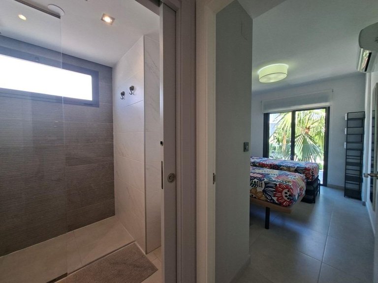 Apartment for Sale in El Raso, Alicante 21