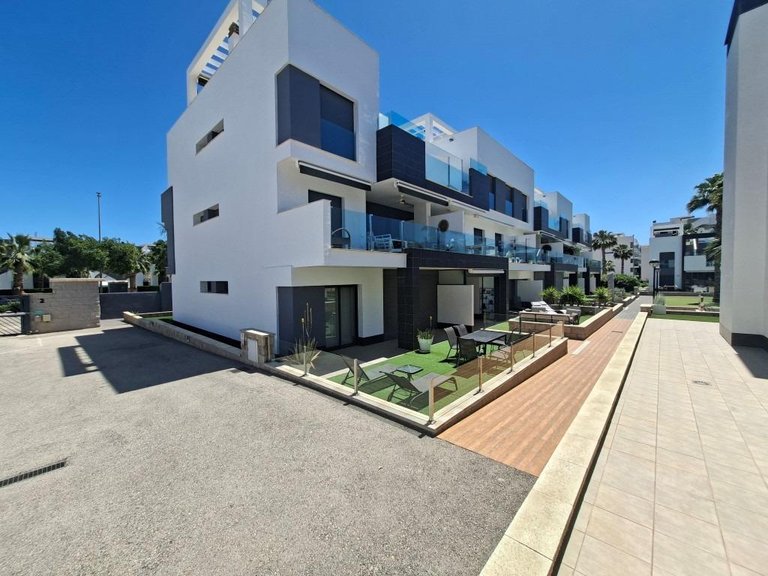 Apartment for Sale in El Raso, Alicante 5