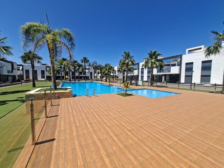 Apartment for Sale in El Raso, Alicante 8