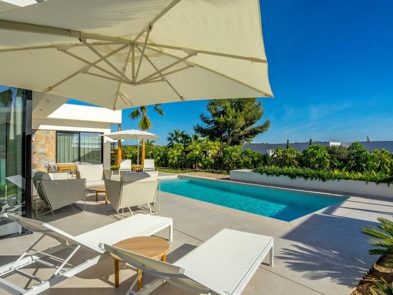 Villa for Sale in Las Colinas Golf, Alicante 14