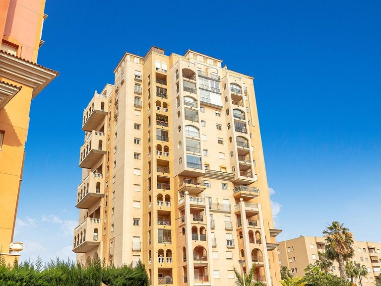 Apartment for Sale in Torrevieja, Alicante 32