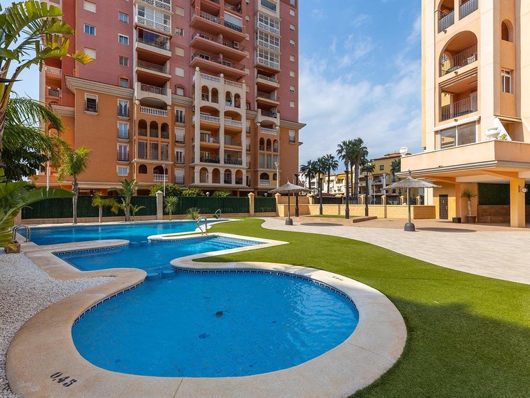 Apartment for Sale in Torrevieja, Alicante 40