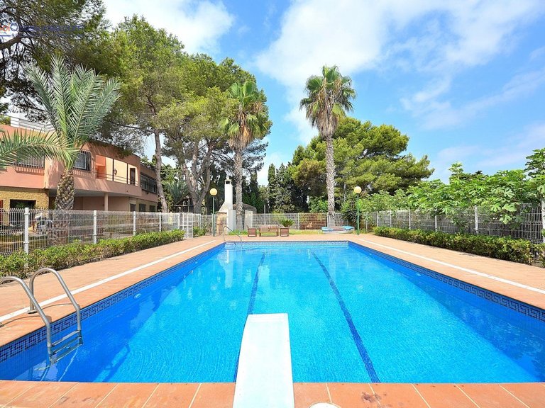 Villa for Sale in Costa Blanca Torrevieja, Alicante 27