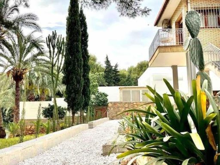 Villa for Sale in Costa Blanca Orihuela Costa, Alicante 4