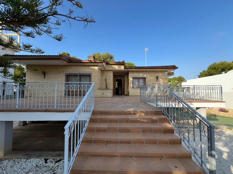 Villa for Sale in Costa Blanca Orihuela Costa, Alicante 8