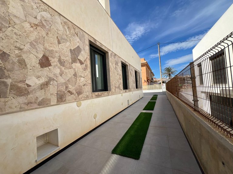 Villa for Sale in Costa Blanca Torrevieja, Alicante 28