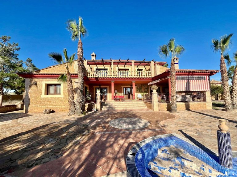 Villa for Sale in Inland Rojales, Alicante 11