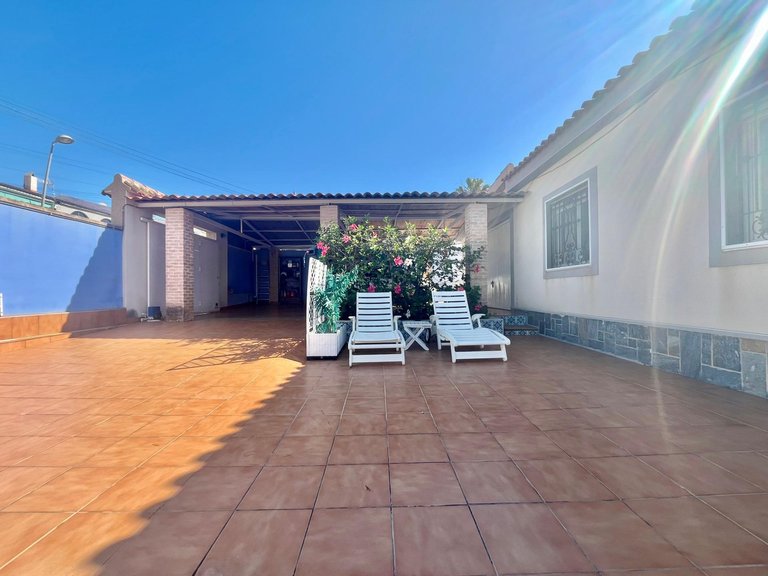 Villa for Sale in Costa Blanca Torrevieja, Alicante 21