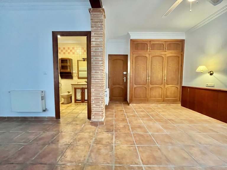 Villa for Sale in Costa Blanca Torrevieja, Alicante 33