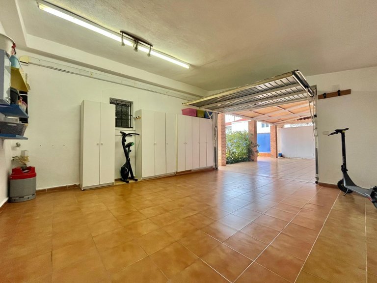 Villa for Sale in Costa Blanca Torrevieja, Alicante 42