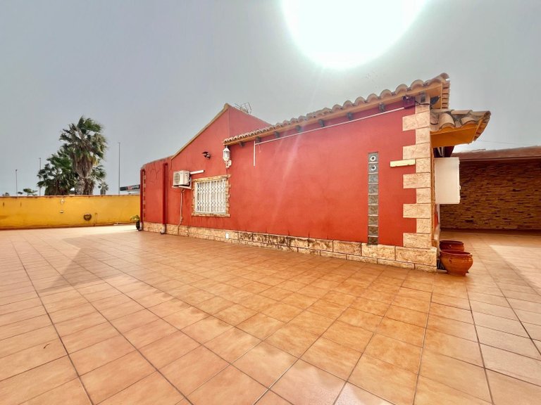 Villa for Sale in Costa Blanca Torrevieja, Alicante 2