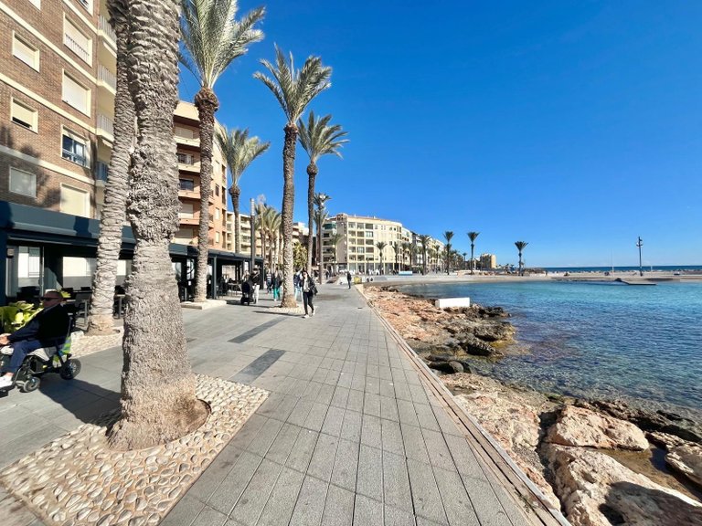 Apartment for Sale in Torrevieja, Alicante 31