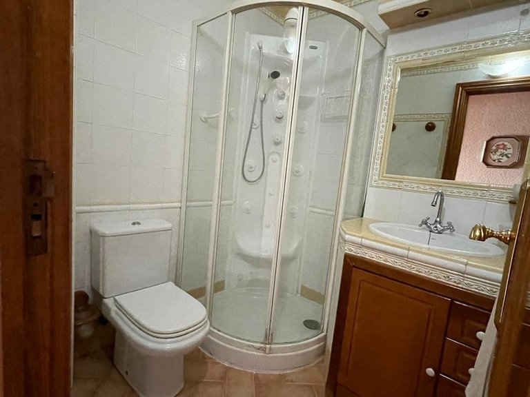 Apartment for Sale in Costa Blanca Torrevieja, Alicante 33