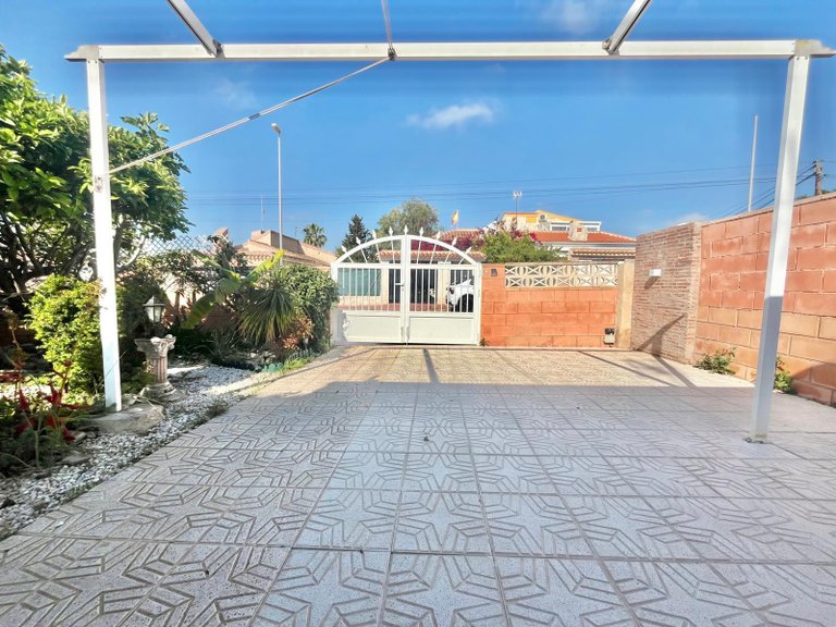 Villa for Sale in Costa Blanca Orihuela Costa, Alicante 2