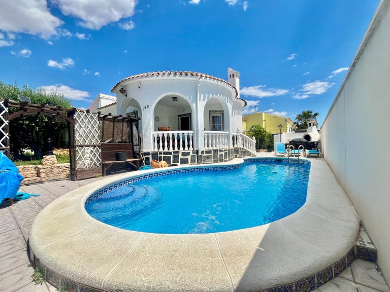 Villa for Sale in Costa Blanca Orihuela Costa, Alicante 1