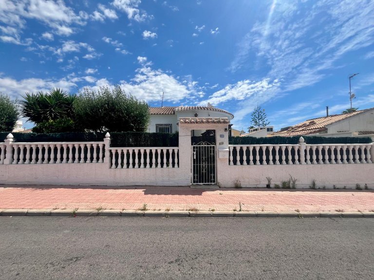 Villa for Sale in Costa Blanca Orihuela Costa, Alicante 19