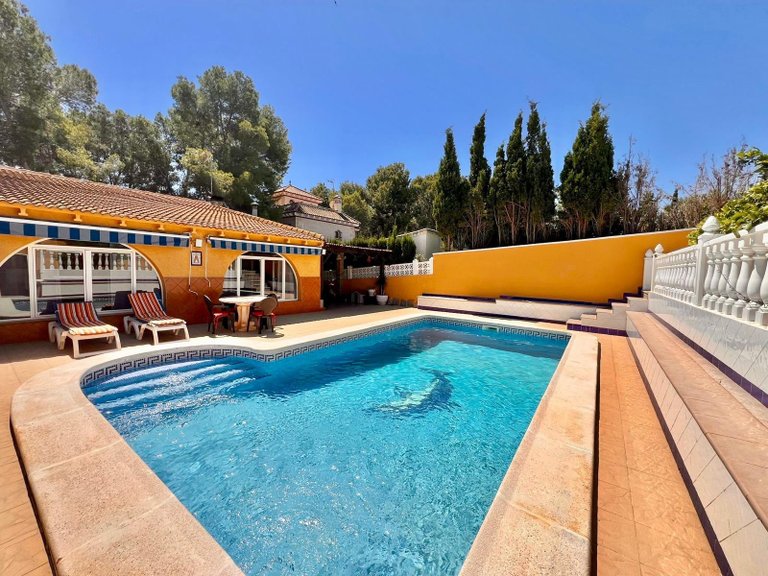 Villa for Sale in Costa Blanca Torrevieja, Alicante 1
