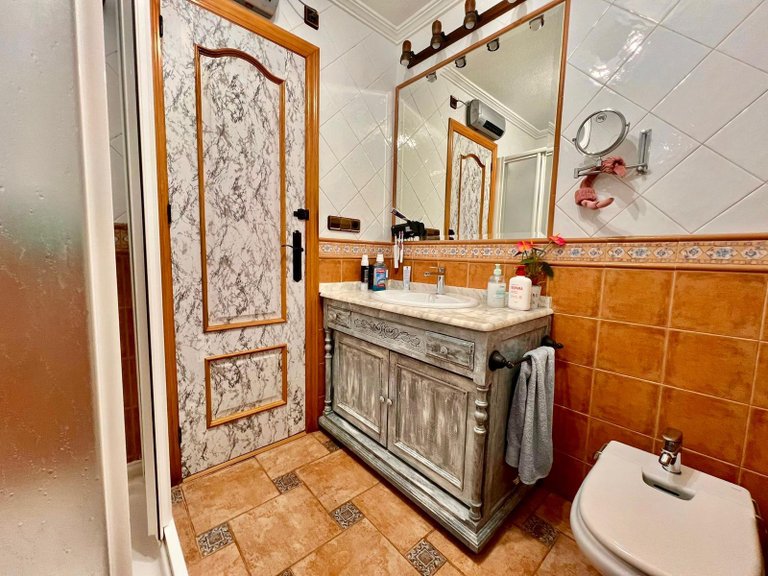 Villa for Sale in Costa Blanca Torrevieja, Alicante 35