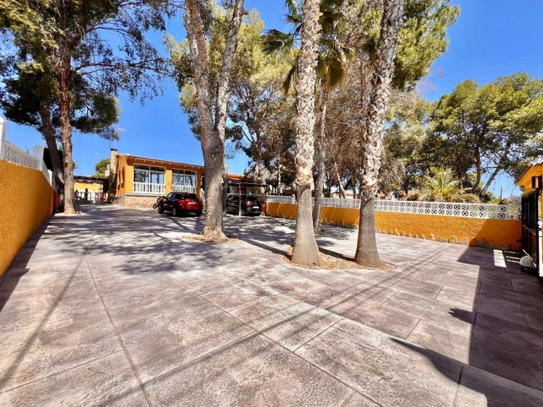 Villa for Sale in Costa Blanca Torrevieja, Alicante 8
