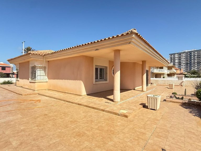 Villa for Sale in Costa Calida La Manga Del Mar Menor, Murcia 1