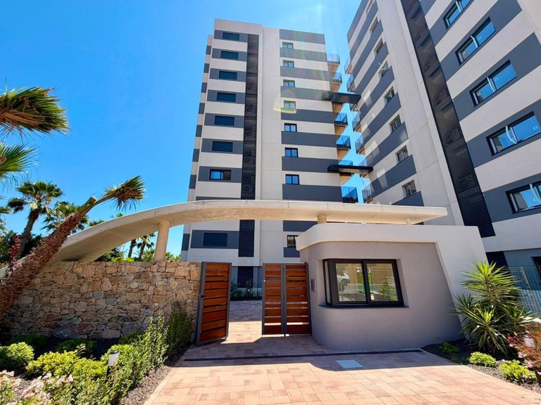 Apartment for Sale in Torrevieja, Alicante 25