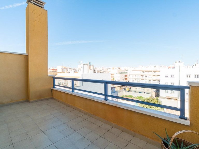 Penthouse for Sale in Torrevieja Centro, Torrevieja, Alicante 30
