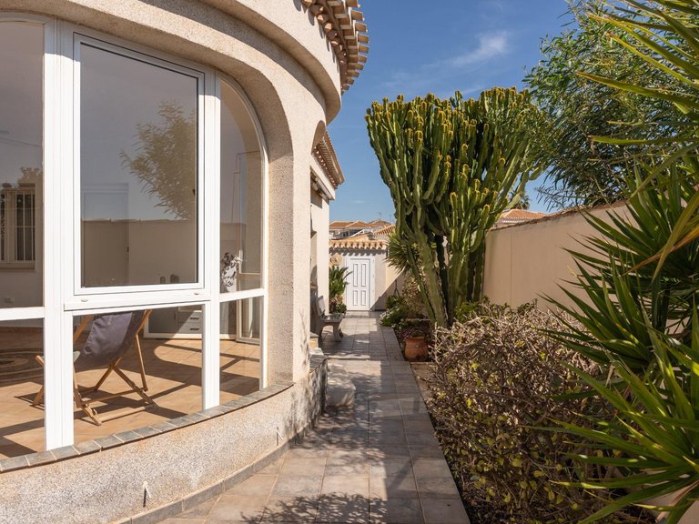 Villa for Sale in Playa Flamenca, Orihuela Costa, Alicante 16