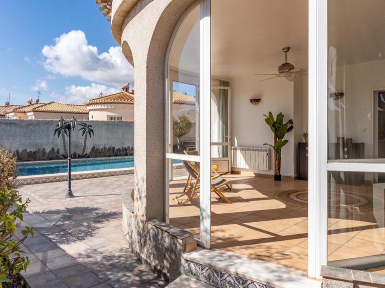 Villa for Sale in Playa Flamenca, Orihuela Costa, Alicante 17