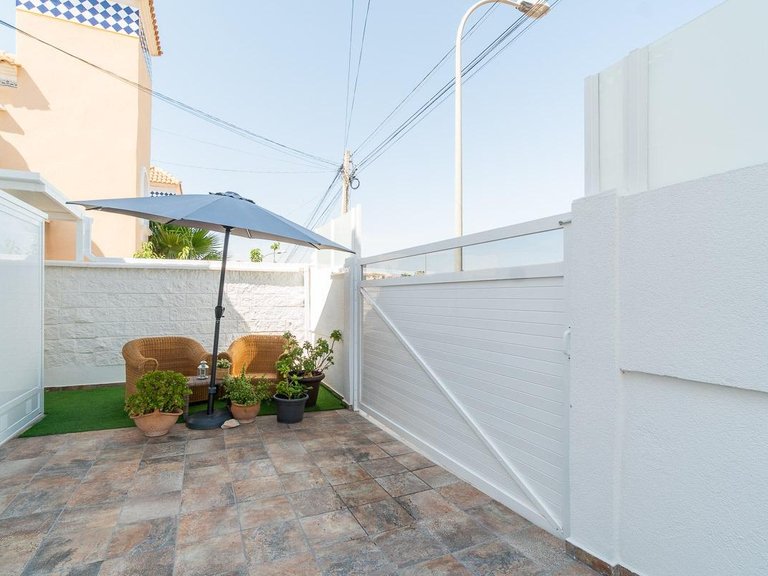 Villa for Sale in San Miguel De Salinas, Alicante 33