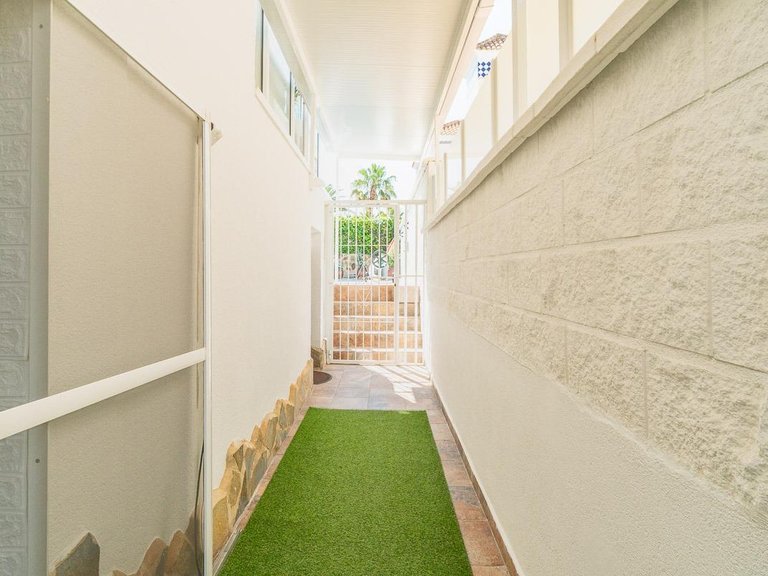 Villa for Sale in San Miguel De Salinas, Alicante 34
