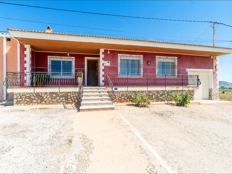 Villa for Sale in San Miguel De Salinas, Alicante 1