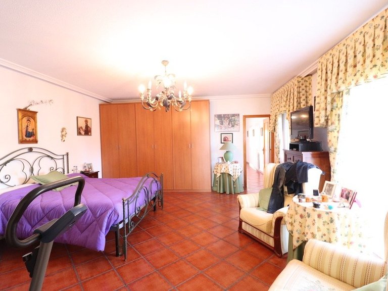 Villa for Sale in Torrevieja, Alicante 13