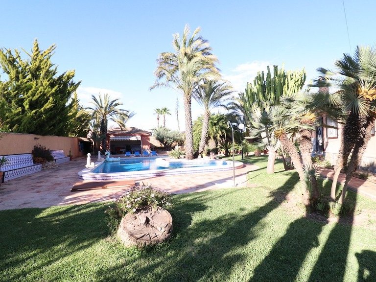 Villa for Sale in Torrevieja, Alicante 29