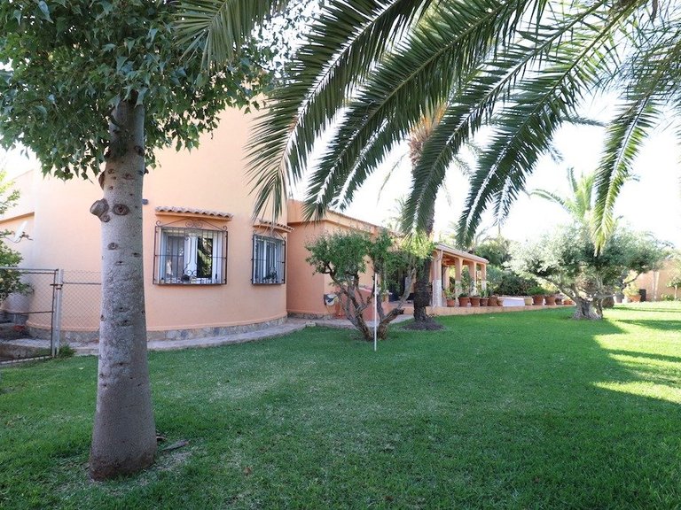 Villa for Sale in Torrevieja, Alicante 35