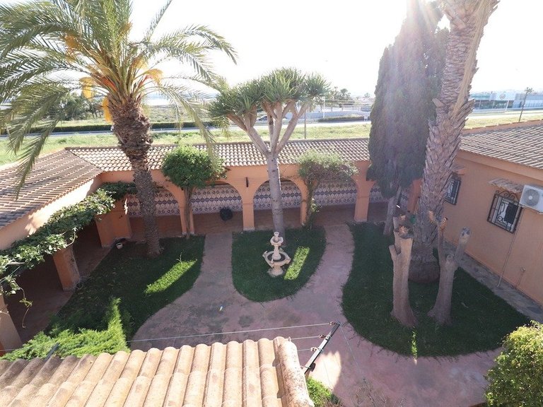 Villa for Sale in Torrevieja, Alicante 37