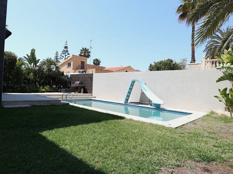 Villa for Sale in Los Angeles, Torrevieja, Alicante 27