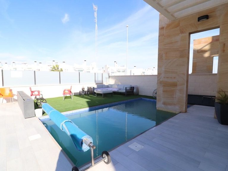 Villa for Sale in Costa Blanca Orihuela Costa, Alicante 5