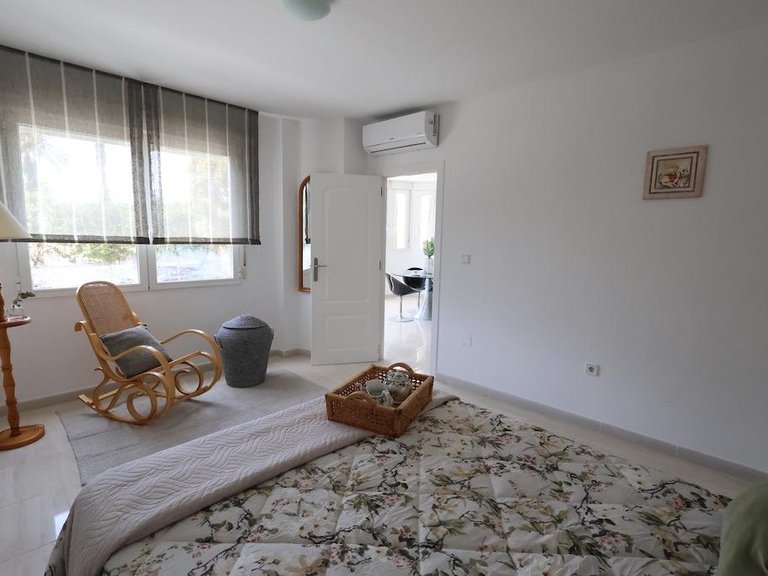 Apartment for Sale in Torrevieja, Alicante 19
