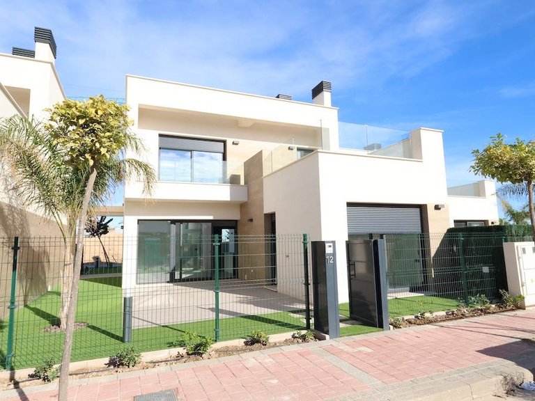 Villa for Sale in Costa Calida Los Alcazares, Murcia 2