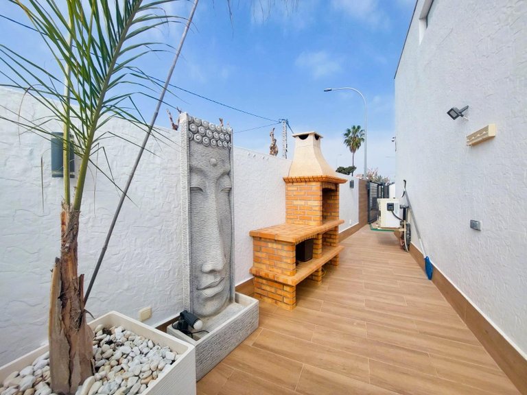 Villa for Sale in Costa Blanca Pilar De La Horadada, Alicante 5