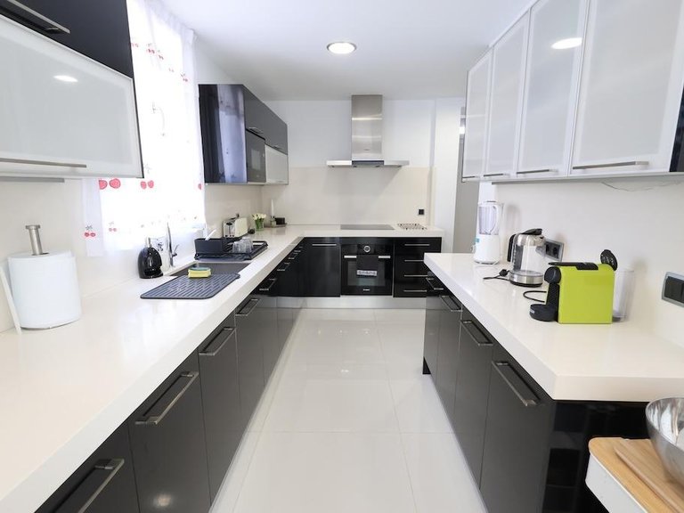 Villa for Sale in Costa Blanca Cabo Roig, Alicante 4