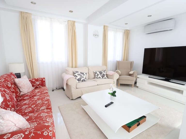 Villa for Sale in Costa Blanca Cabo Roig, Alicante 7