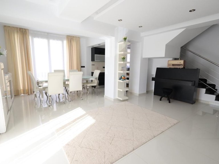 Villa for Sale in Costa Blanca Cabo Roig, Alicante 9