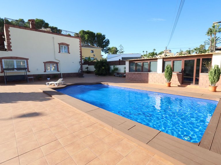 Villa for Sale in Costa Blanca Torrevieja, Alicante 1