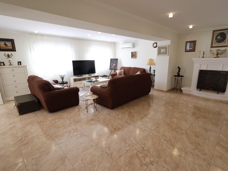 Villa for Sale in Costa Blanca Torrevieja, Alicante 20