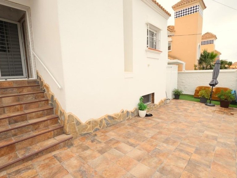 Villa for Sale in Inland San Miguel De Salinas, Alicante 9