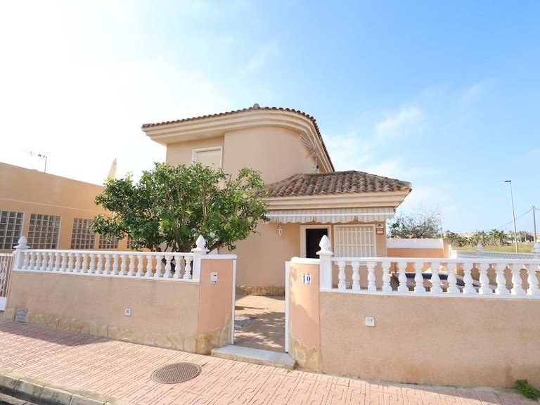 Villa for Sale in Costa Blanca Torrevieja, Alicante 2